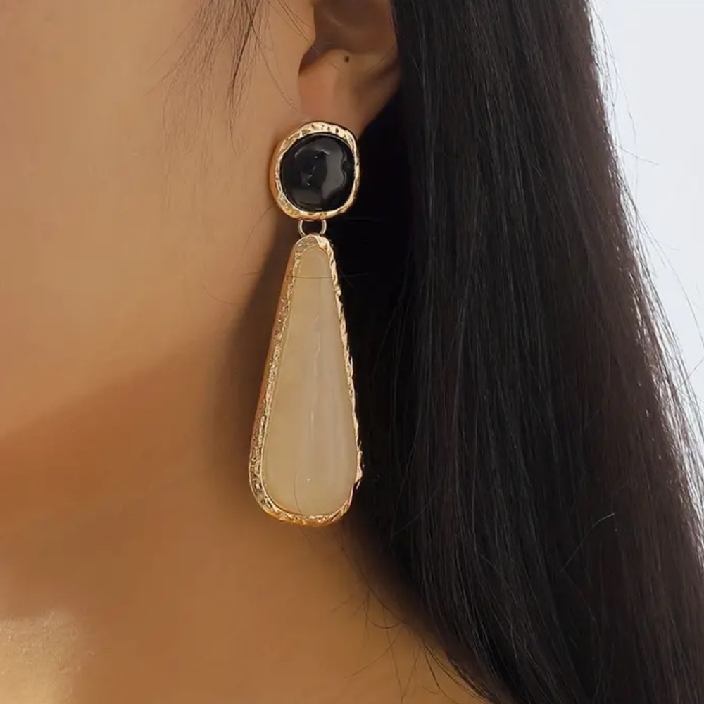 Geometric, Retro Teardrop Large Black, Hold, Cream Pendant Dangling Earrings